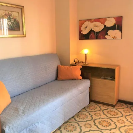 公寓 Flat With Sea View Terraceby Beahostrentals 比比翁